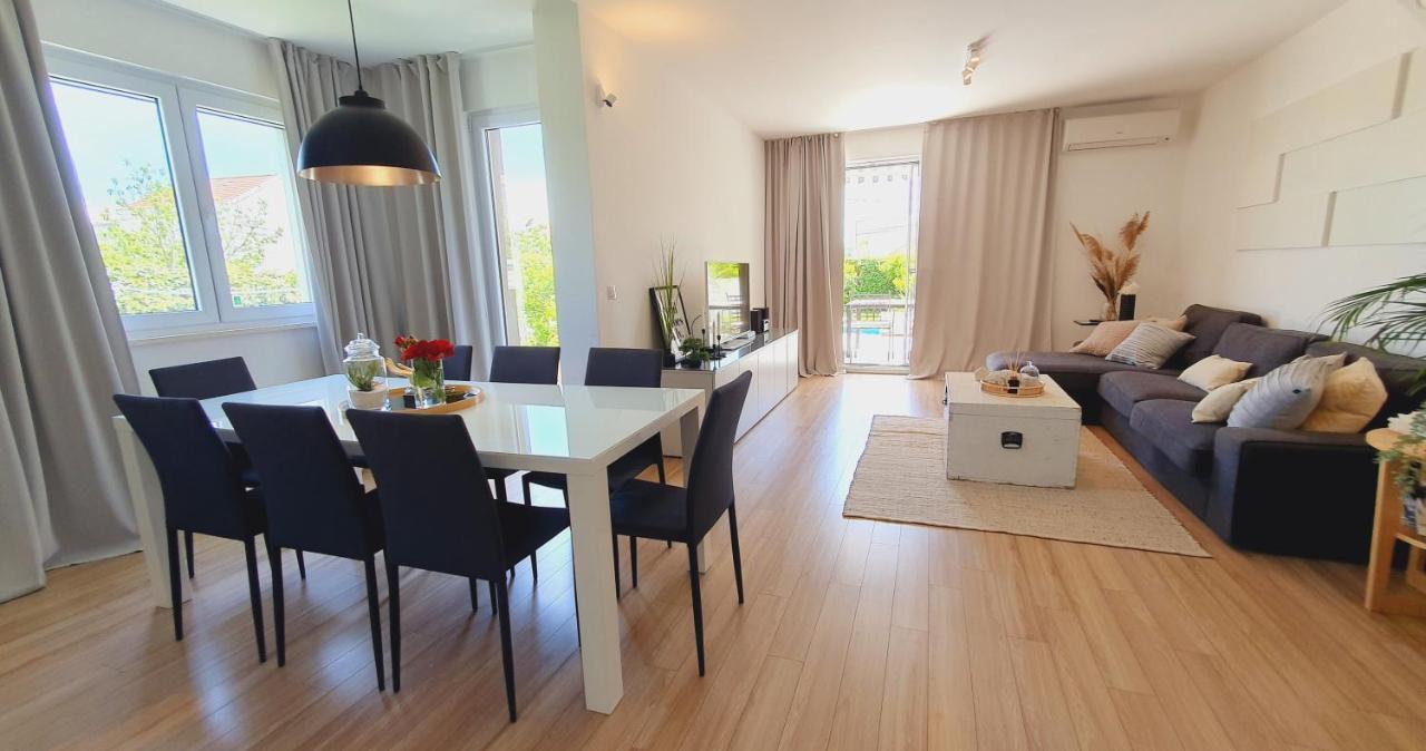 Villa Elysium - Beautiful Family House With Heated Pool Каштела Экстерьер фото